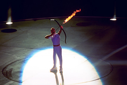 Barcelona 1992, Antonio Rebollo égő nyíllal gyűjtja meg az olmpiai lángot
